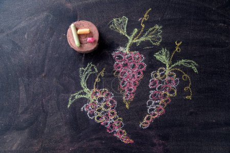 Téléchargez les photos : Bouquet de raisins rouges en gros plan - en image libre de droit