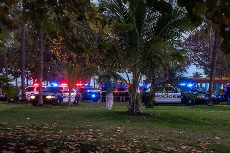 Téléchargez les photos : La police de Miami Beach - en image libre de droit