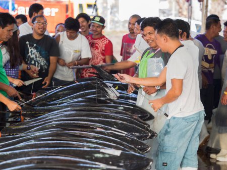 Téléchargez les photos : Le port du thon dans la ville de General Santos - en image libre de droit