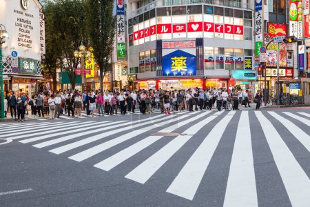 Téléchargez les photos : SHINJUKU TOKYO JAPON-11 SEPTEMBRE : point de repère important de Shinjuku - en image libre de droit
