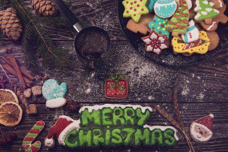 Foto de Panes de jengibre y café para Navidad - Imagen libre de derechos