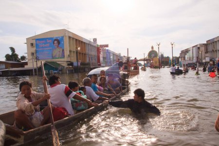 Téléchargez les photos : AYUTTHAYA, THAÏLANDE - 9 OCT : scènes de la province d'Ayutthaya - en image libre de droit