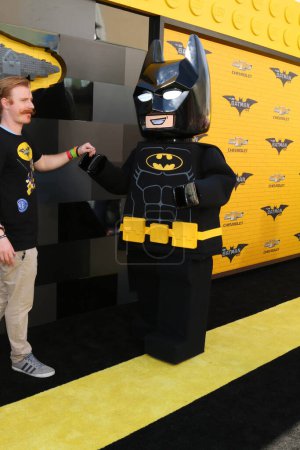 Foto de Atmosphereat The LEGO Batman Movie Premiere, Village Theater, Westwood, CA 02-04-17 - Imagen libre de derechos