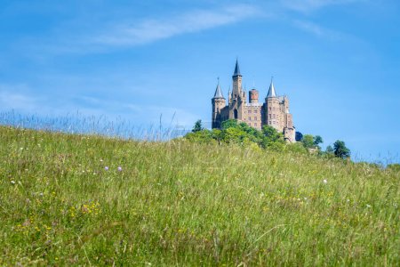 Foto de Hermosa vista del Castillo Hohenzollern" - Imagen libre de derechos