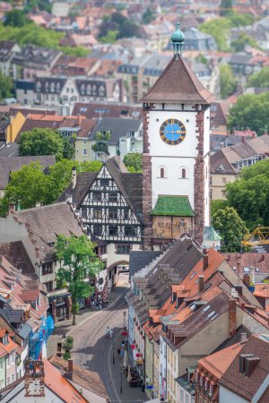 Téléchargez les photos : Schwabentor à Fribourg Allemagne - en image libre de droit