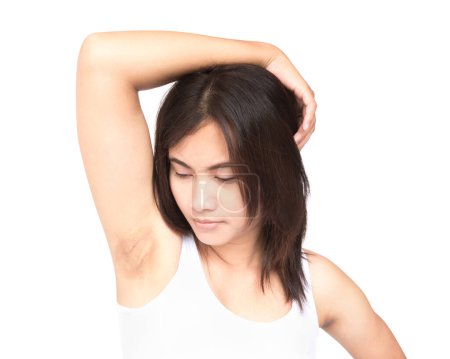 Téléchargez les photos : Problème féminin aisselle noire sur fond blanc pour les soins de la peau - en image libre de droit