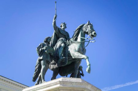 Téléchargez les photos : Statue du roi Ludwig le premier à Munich - en image libre de droit