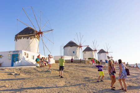 Foto de Molinos de viento tradicionales de Mykonos - Imagen libre de derechos