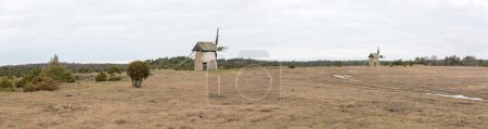 Foto de Molinos de viento en Gotland, Suecia - Imagen libre de derechos