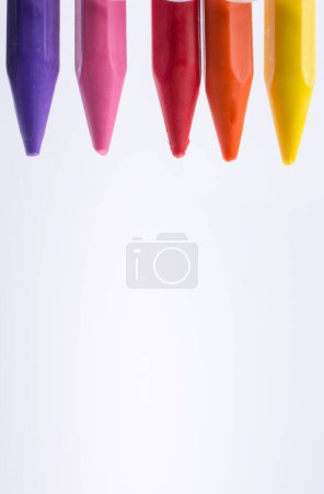 Foto de "Crayones de varios colores
" - Imagen libre de derechos