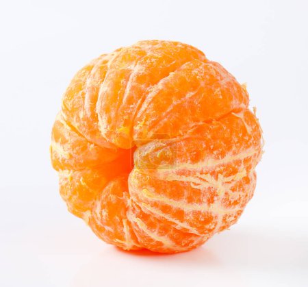 Téléchargez les photos : Mandarine mûre ou mandarine isolée sur blanc - en image libre de droit