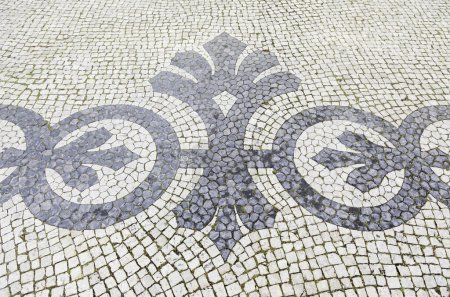 Téléchargez les photos : "Mosaïque typique de Lisbonne" - en image libre de droit