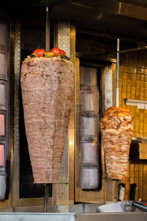 Foto de "Parrilla tradicional turca Doner Kebab
" - Imagen libre de derechos
