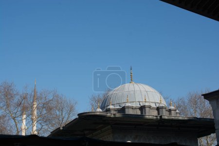 Téléchargez les photos : "Vue extérieure du dôme dans l'architecture ottomane
  " - en image libre de droit