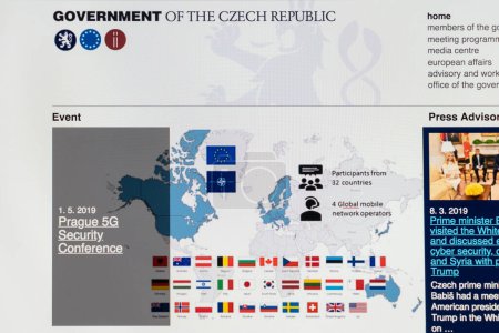 Téléchargez les photos : Page web du gouvernement tchèque - en image libre de droit