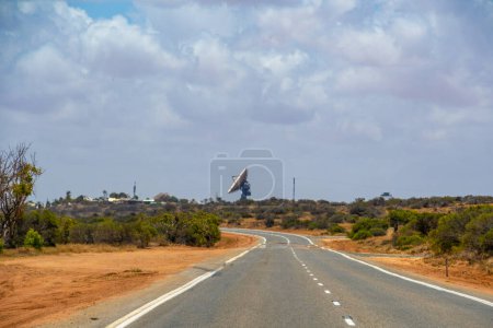 Téléchargez les photos : "Antenne satellite historique au Carnarvon Space and History Museum en Australie occidentale" - en image libre de droit