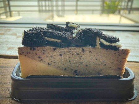 Téléchargez les photos : "Tranche de délicieux gâteau au chocolat" - en image libre de droit