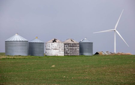 Foto de Parque eólico Prairie en el campo - Imagen libre de derechos