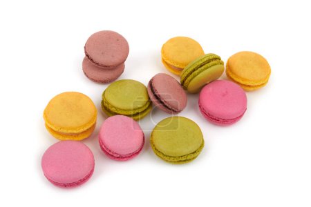Téléchargez les photos : Macarons colorés français sur fond blanc - en image libre de droit