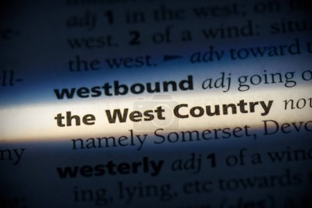 Foto de La palabra del país occidental, resaltada en el diccionario, vista de cerca - Imagen libre de derechos