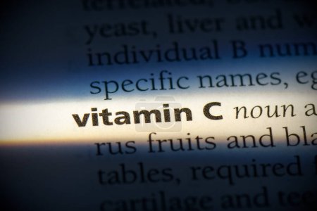 Téléchargez les photos : Vitamine c mot dans le dictionnaire - en image libre de droit