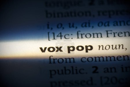 Foto de Palabra pop vox, resaltado en el diccionario, vista de cerca - Imagen libre de derechos