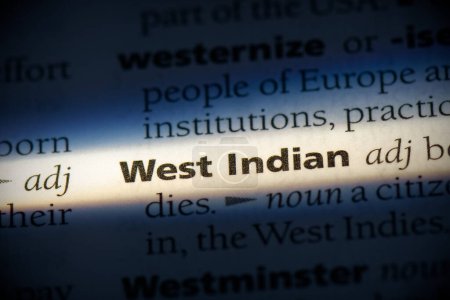 Téléchargez les photos : Mot indien occidental, surligné dans le dictionnaire, vue de près - en image libre de droit