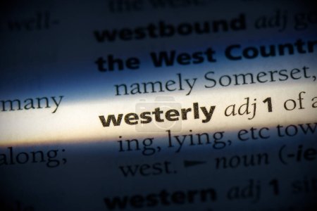Foto de Palabra occidental, resaltado en el diccionario, vista de cerca - Imagen libre de derechos