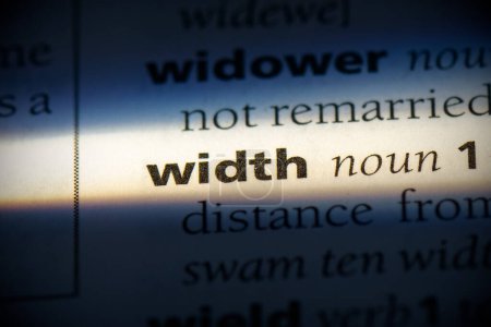 Téléchargez les photos : Width word, surligné dans le dictionnaire, vue rapprochée - en image libre de droit