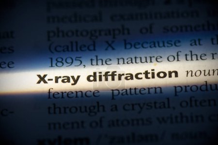 Téléchargez les photos : X-ray diffraction word, surligné dans le dictionnaire, vue rapprochée - en image libre de droit