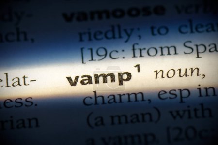 Téléchargez les photos : Vamp word, surligné dans le dictionnaire, vue rapprochée - en image libre de droit