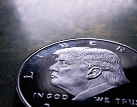 Foto de Moneda de Donald Trump, de cerca - Imagen libre de derechos