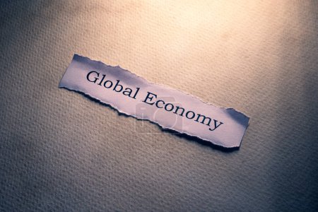 Téléchargez les photos : Economie mondiale Tag close up - en image libre de droit