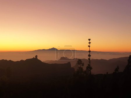 Téléchargez les photos : Plan panoramique de beau paysage montagneux - en image libre de droit