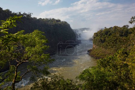 Téléchargez les photos : Argentine et Brésil, parc national d'Iguassu, rivière Iguassu - en image libre de droit