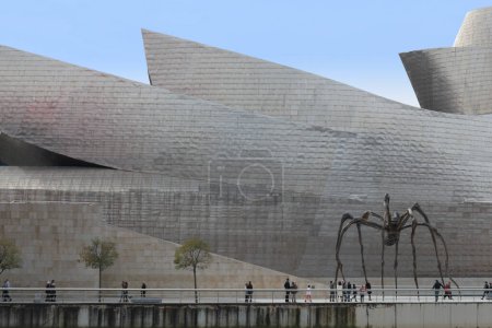 Téléchargez les photos : Musée Guggenheim à Bilbao, Espagne - en image libre de droit