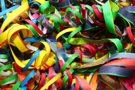 Téléchargez les photos : Rayures de décoration de fête colorées - en image libre de droit