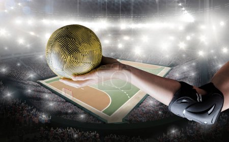 Téléchargez les photos : Image composite d'athlète féminine avec coudière tenant le handball - en image libre de droit