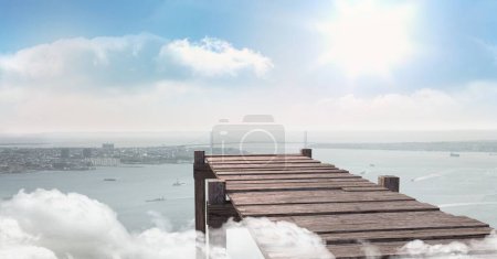 Foto de Pasarela de madera ante el mar - Imagen libre de derechos