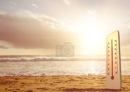 Téléchargez les photos : Composite numérique de thermomètre sur la plage - en image libre de droit