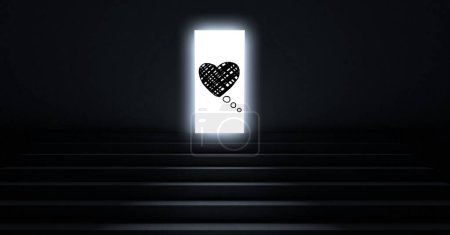 Téléchargez les photos : Escaliers menant à une porte ouverte en forme de cœur - en image libre de droit