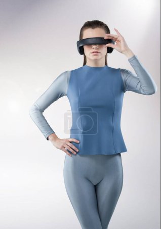 Téléchargez les photos : Femme utilisant casque de réalité virtuelle - en image libre de droit