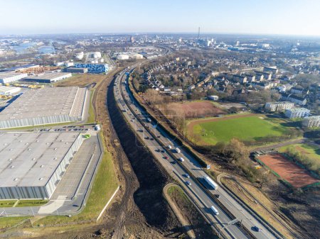 Téléchargez les photos : Autobahn A40 auf der Hoehe Duisburg Neuenkamp - en image libre de droit