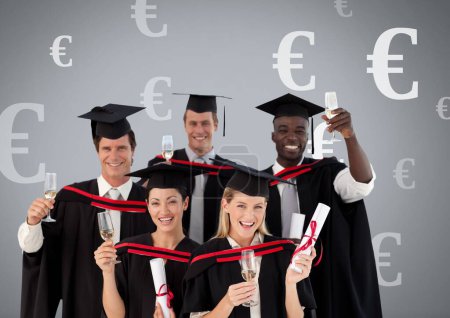 Téléchargez les photos : Étudiants diplômés avec champagne avec des icônes de monnaie Euro - en image libre de droit