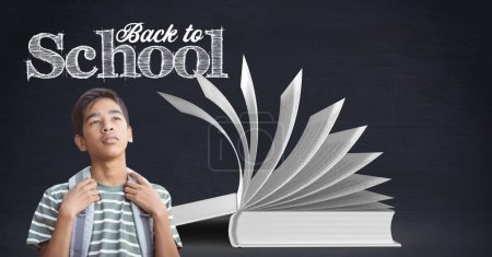 Téléchargez les photos : Étudiant et pages de texte et de livre de retour à l'école tournant sur tableau noir - en image libre de droit