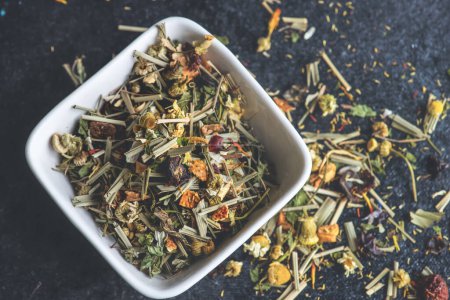Téléchargez les photos : Gros plan de thé à base de plantes concept fond - en image libre de droit