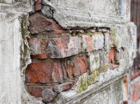 Téléchargez les photos : Vieux mur cassé du bâtiment - en image libre de droit