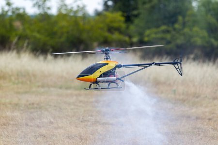Téléchargez les photos : Hélicoptère de voltige F3C gros plan - en image libre de droit