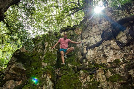 Foto de Escalador en las rocas de Cerdeña - Imagen libre de derechos
