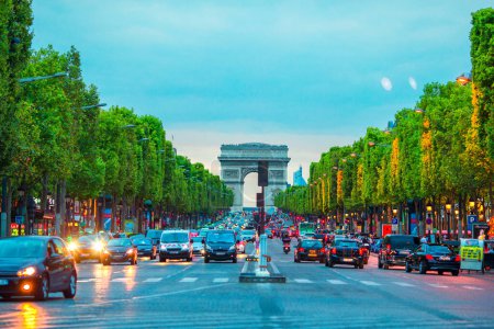 Téléchargez les photos : L'arche de triomphe à Paris - en image libre de droit